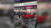 Grupo de jóvenes en bicicleta saquean tienda 7-Eleven en Pico-Robertson