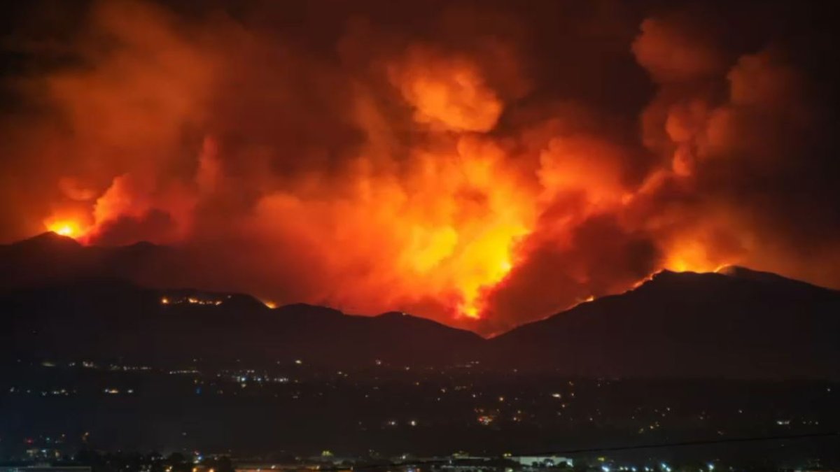 Imágenes del incendio Airport en condados de Orange y Riverside ...