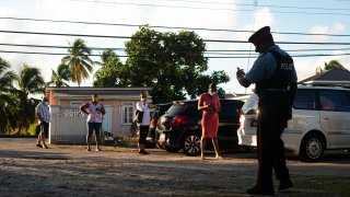 Al menos cuatro muertos y varios heridos deja el mayor tiroteo de la historia de Barbados