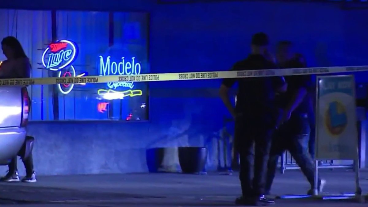 Un muerto y otra persona herida tras tiroteo en bar deportivo en El ...
