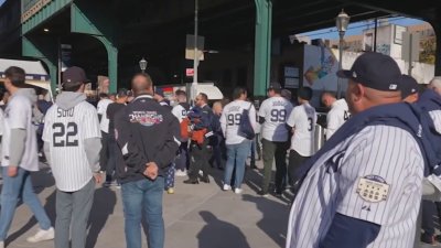 Fanáticos listos para partido entre Yankees y Dodgers en El Bronx