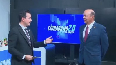 Dueño de televisora entra y despide a presentador en vivo