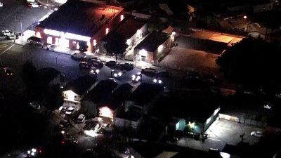 Dos oficiales heridos tras tiroteo en el sur de Los Ángeles