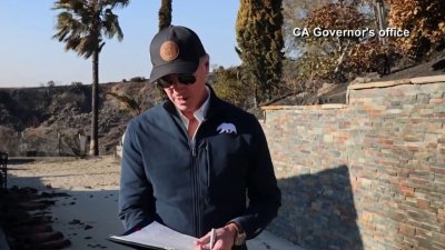 Gobernador Newsom recorre zonas incendiadas en el condado de Ventura