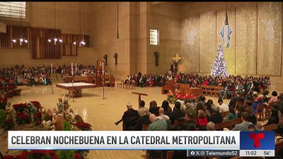 Fieles Católicos celebran nochebuena