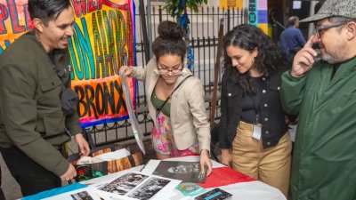 Joven latina marca la diferencia con el arte y cultura de su comunidad