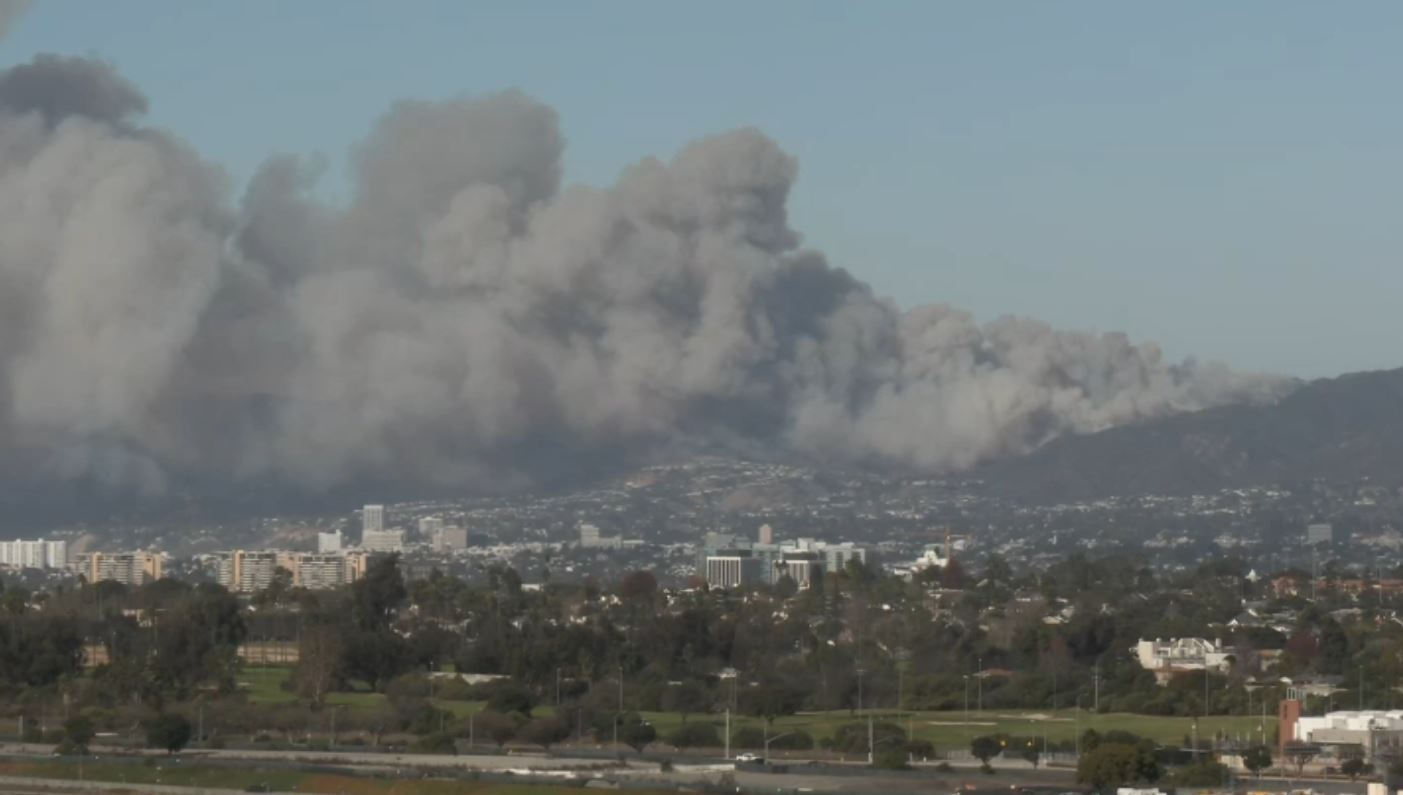 Images: Palisades Fire as seen from around Southern California