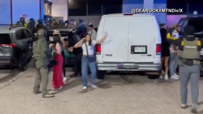 Redada en club nocturno: arrestan a más de 100 inmigrantes indocumentados en Colorado