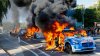 CNBC: Fotos muestran vehículos de Waymo en llamas durante las protestas en Los Ángeles 