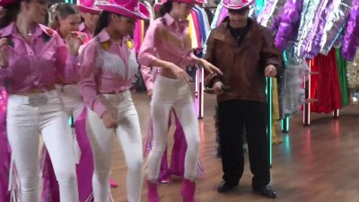 Pasitos de baile: a ritmo de música country, participantes comparten con Sebastián
