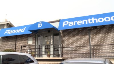 Corte Suprema permite a estados recortar fondos de Medicaid a Planned Parenthood