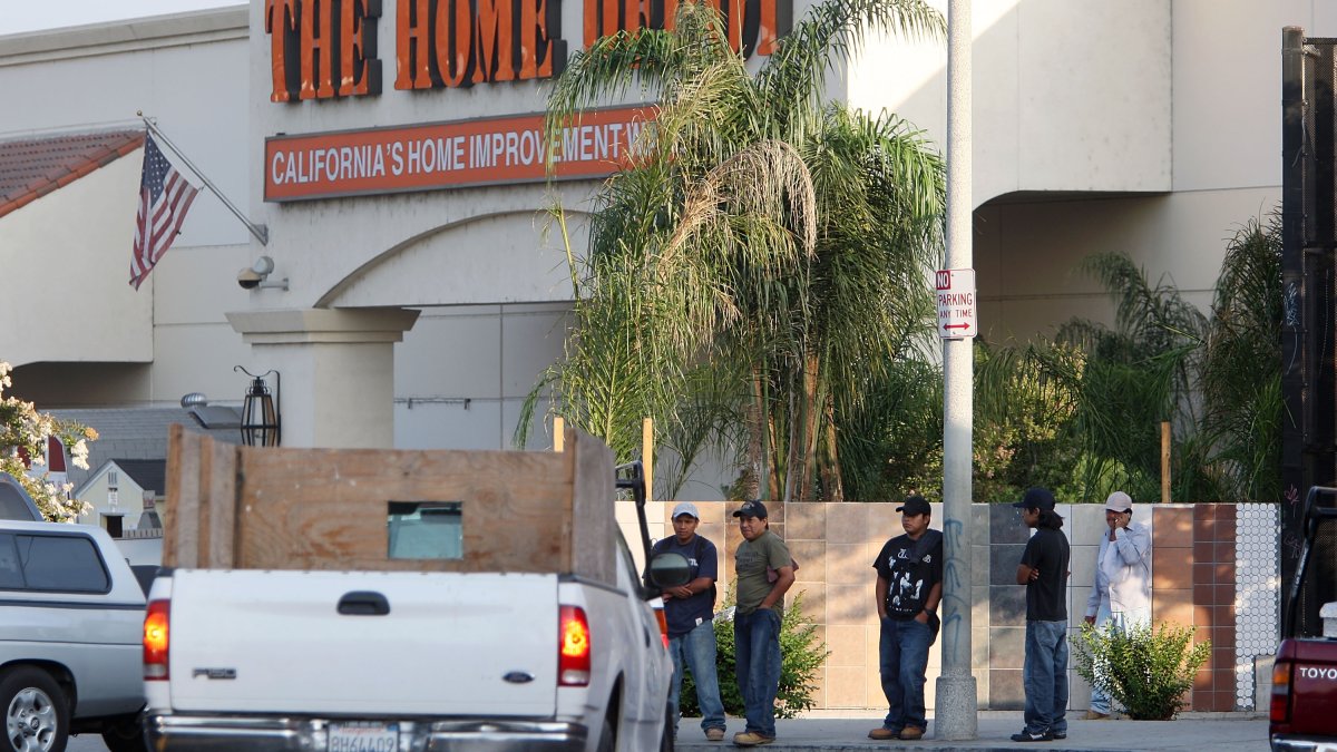 Aumenta robo de salarios entre jornaleros tras operativos migratorios, según defensores