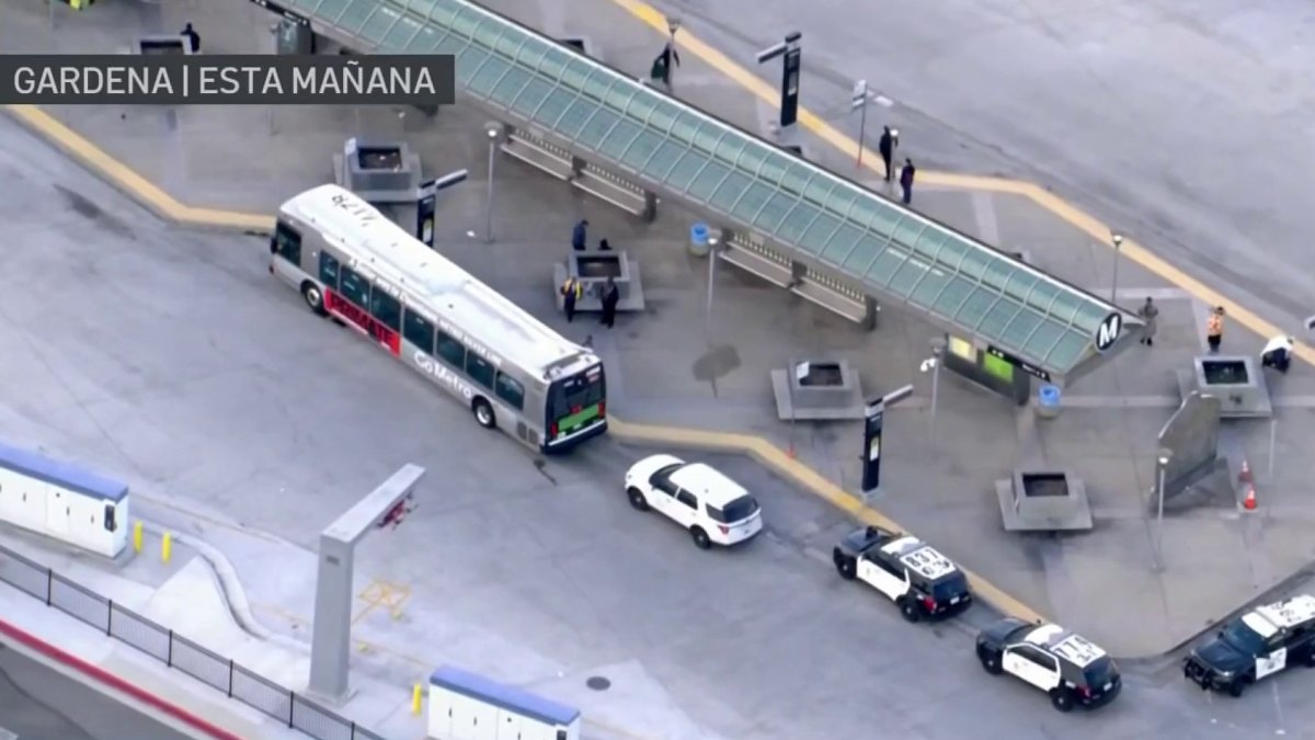 Investigan incidente que involucró a un bus de Metro en Gardena