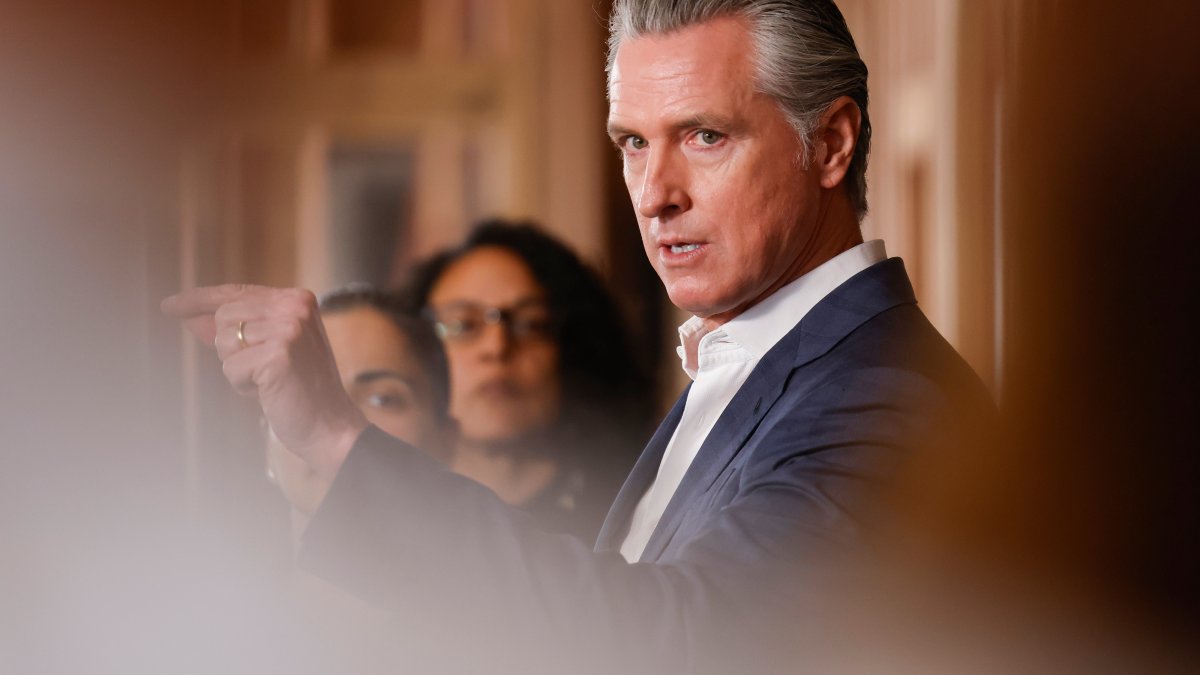 ニューサム氏、CARE裁判所の利用率が低いとして郡を脅す – Telemundo 52