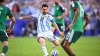 Argentina golea a Argelia con tres joyitas de un Messi sublime