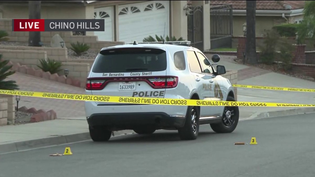 Policías abaten a un hombre tras hallazgo de un cadáver en maletero en Chino Hills