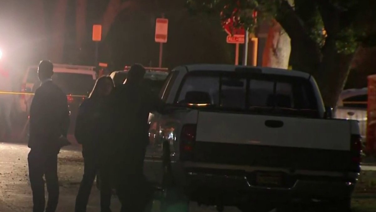 Autoridades investigan un tiroteo mortal en un área de Van Nuys