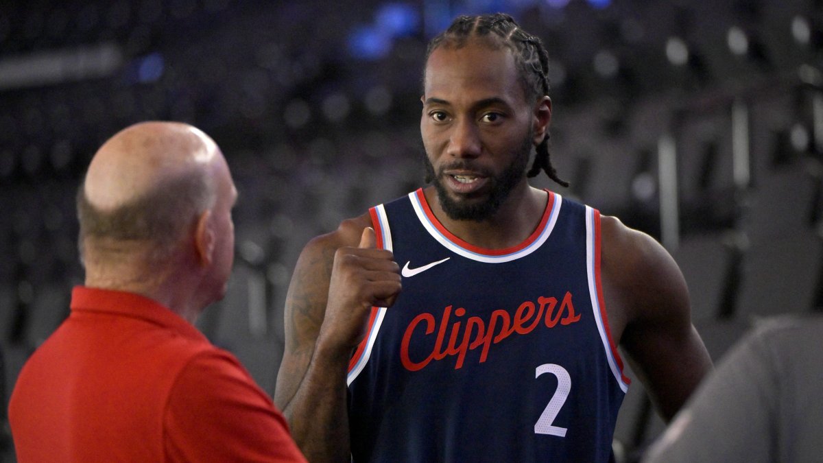 La NBA multa a los Clippers con $30 millones y sanciona a Kawhi Leonard tras una investigación