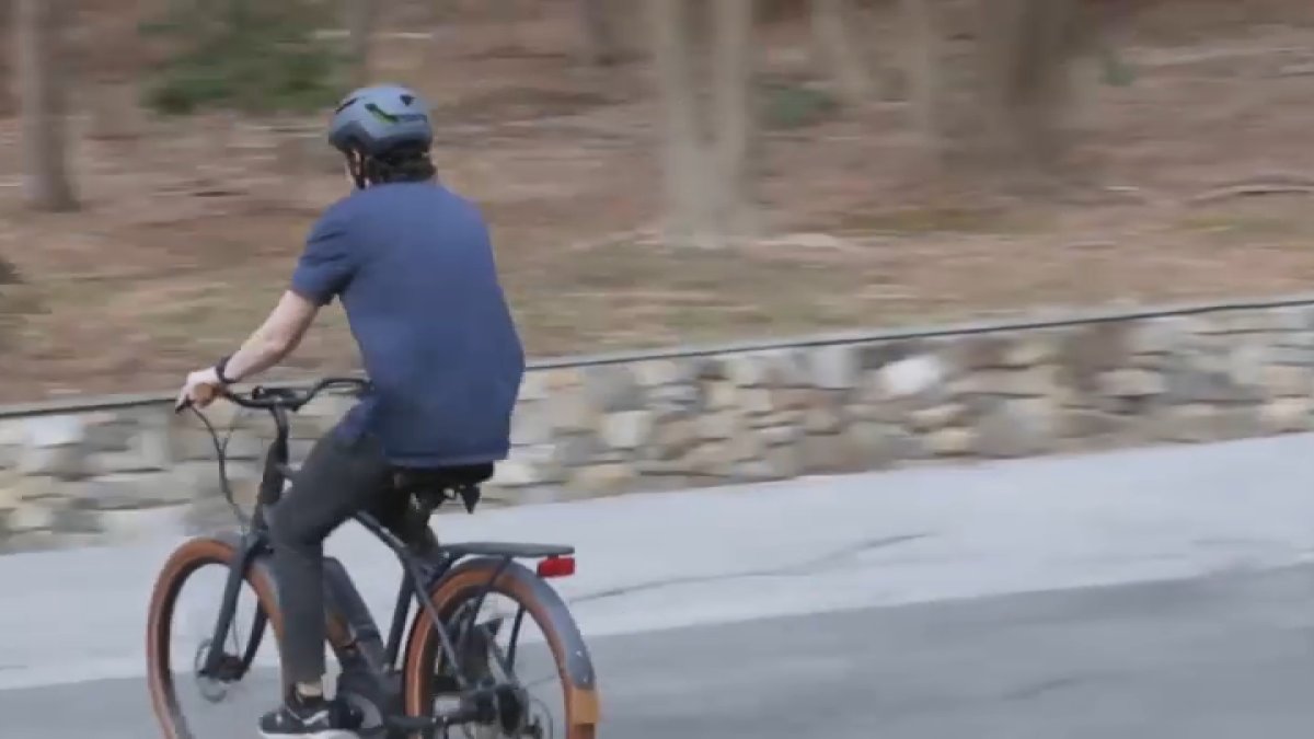 Murrieta podría sancionar a padres de menores que usen bicicletas eléctricas en forma temeraria