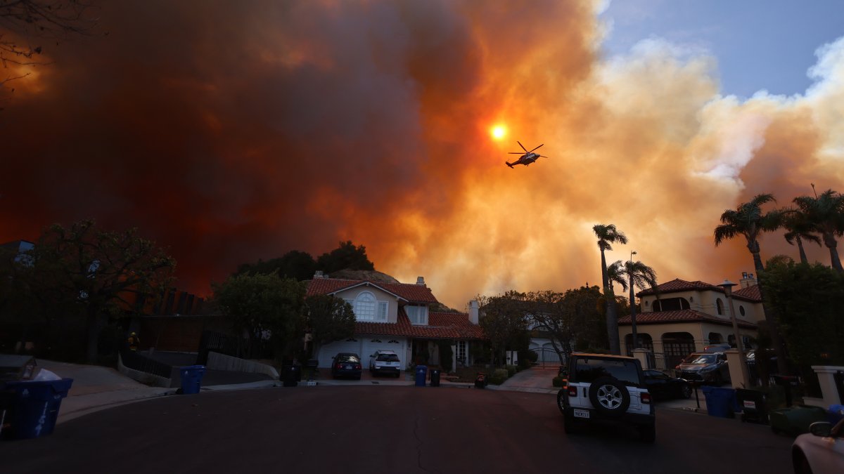 ¿Cuándo es seguro volver a casa tras un incendio? California fijaría primeros estándares del país