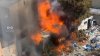 3 personas, incluidos 2 bomberos, fueron hospitalizadas tras un incendio en Westlake