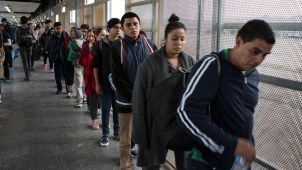 Dónde solicitar recursos y ayuda migratoria 