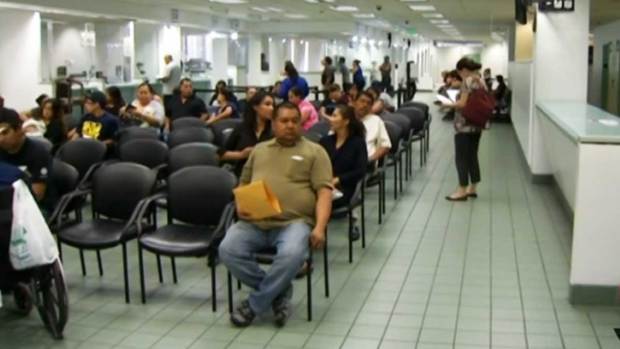 Video: Paro de labores en consulados de México