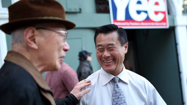 Video: Tras arresto, Yee se retira de contienda