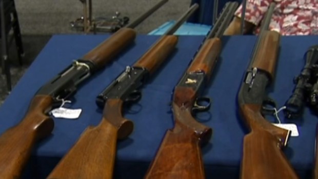 Video: Guerra de opiniones por armas