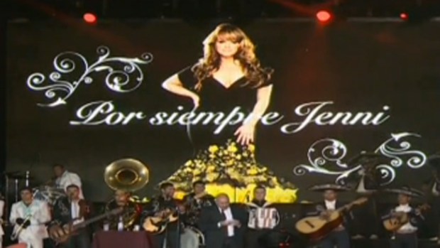 Video: Recuerdan a Jenni en lugar de muerte