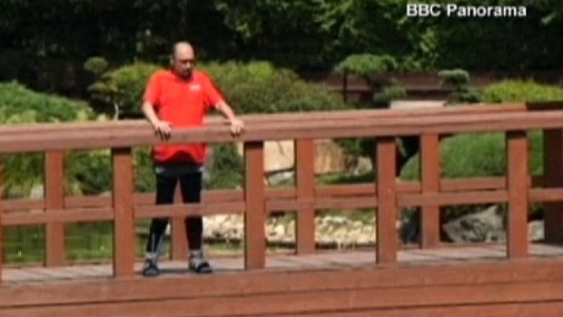 Video: Paralítico logra caminar tras tratamiento