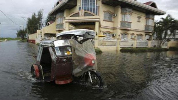 Video: Al menos 1,200 muertos por Tifón Haiyan