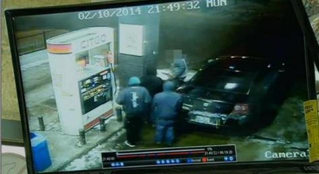 Video: Oficial mata a asaltante en gasolinera