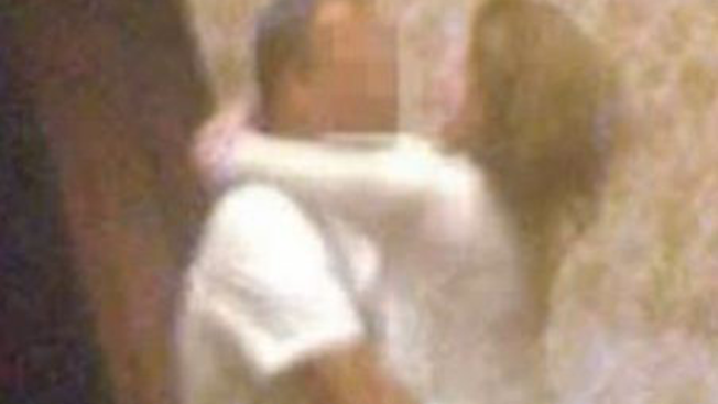 Arrestan a hombre por hacer citas sexuales con menores