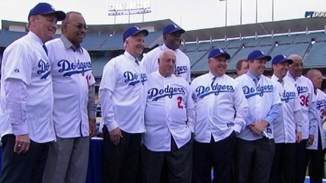 Dodgers busca a los latinos