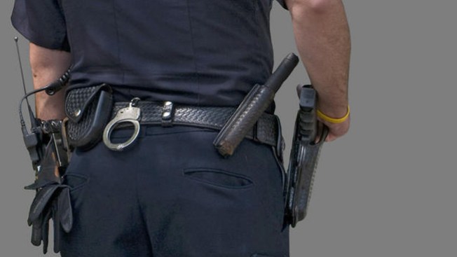 Confirmado: ¡Policías en escuelas!
