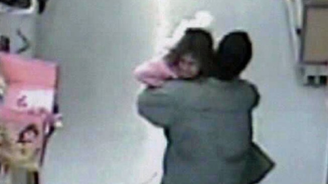 Arrestan a hombre por hacer citas sexuales con menores
